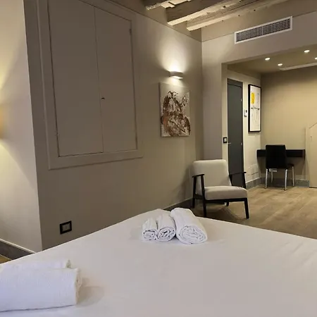 Ξενοδοχείο με διαμερίσματα Domus Santa Cecilia - Trastevere Luxury *